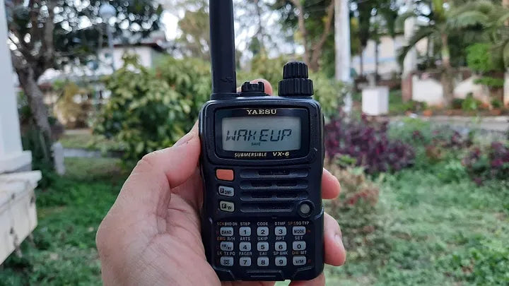 Yaesu VX-6R 144/222/430 MHz 5W Radio dual band VHF UHF IPX7 "El equipo de radio para el fin del mundo" Precio + iva