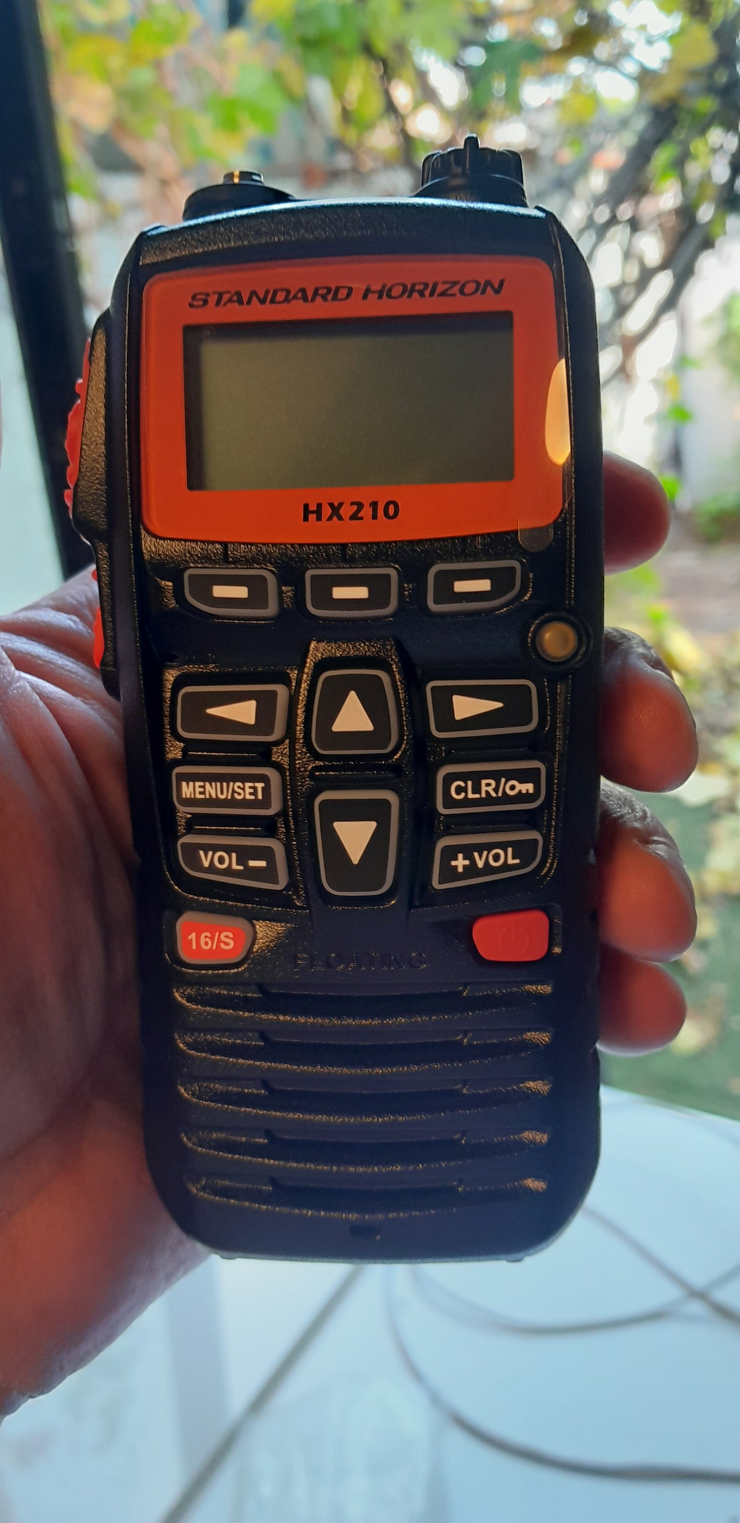 Standard Horizon HX-210 VHF 6W Radio portátil de dos vías marino flotante para negocios marinos y fluviales Precio +iva