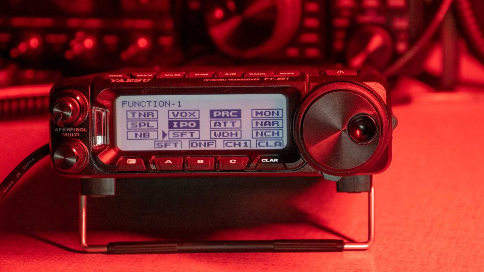 Yaesu FT-891 HF/50MHz 100W Compacto, liviano y con panel desmontable ¡Explora el Universo de la Radioafición! Precio +iva
