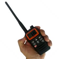 Standard Horizon HX-40 FM 76 -108 MHz 6W Radio portátil marino flotante IPX7, Audio claro, fácil de operar E20 ultra compacto, batería polímero de litio, NOAA alertas Precio + iva