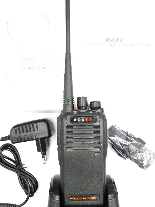 Wings WP67 UHF 400-480MHz 16CH Analogo 4W Radio robusto semi profesional ideal para trabajos en nieve, piscinas, lluvia, lacustre, bordes costeros