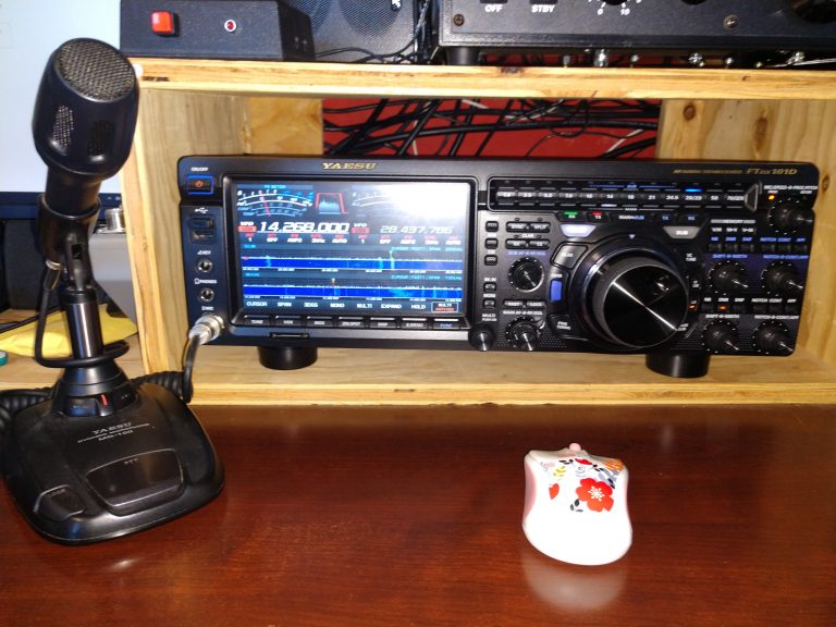 Yaesu FT-DX101D Equipo Base HF 100W 30 kHz a 75 MHz Modos de funcionamiento: CW, AM, SSB, FM, RTTY, PSK Gran pantalla en color con visualización del espectro y diagrama de cascada (A pedido) Precio +iva