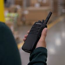 Motorola R7 MOTOTRBO™ TIA HAZLOC Capable UHF1 UHF2 400-527 Mhz 64CH Digital y Análogo Intrínseco 4W Radio digital NKP El TIA HAZLOC El superhéroe de las normas de seguridad Precio +iva
