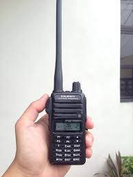 Yaesu FT-65R Doble banda VHF 136-174/UHF 400-480 Mhz 200CH 5W Radio analogico compacto y liviano IP54 MIL-810 C,D-E con batería de larga duración Precio + iva