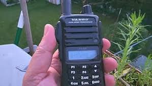 Yaesu FT-65R Doble banda VHF 136-174/UHF 400-480 Mhz 200CH 5W Radio analogico compacto y liviano IP54 MIL-810 C,D-E con batería de larga duración Precio + iva