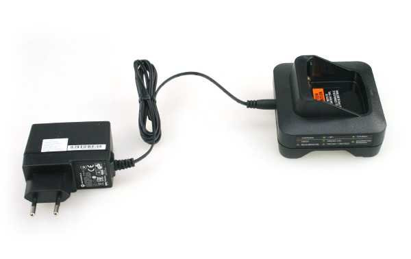 Motorola PMPN4577 Cargador individual IMPRES™ 240v compatible con DEP550e/570e DGP5050e/5550e/8050e/8550e R7 APX900/1000/2000 Precio +iva