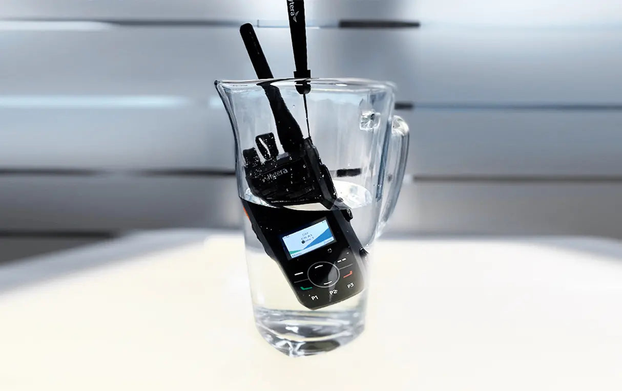 Hytera HP506 VHF 136-174 MHz 256CH Digital /Analogico 5W Radio Digital Profesional DMR Tier II /Analogico IP67, MIL-STD-810G para Industrias y Comercios sin pantalla Precio +iva