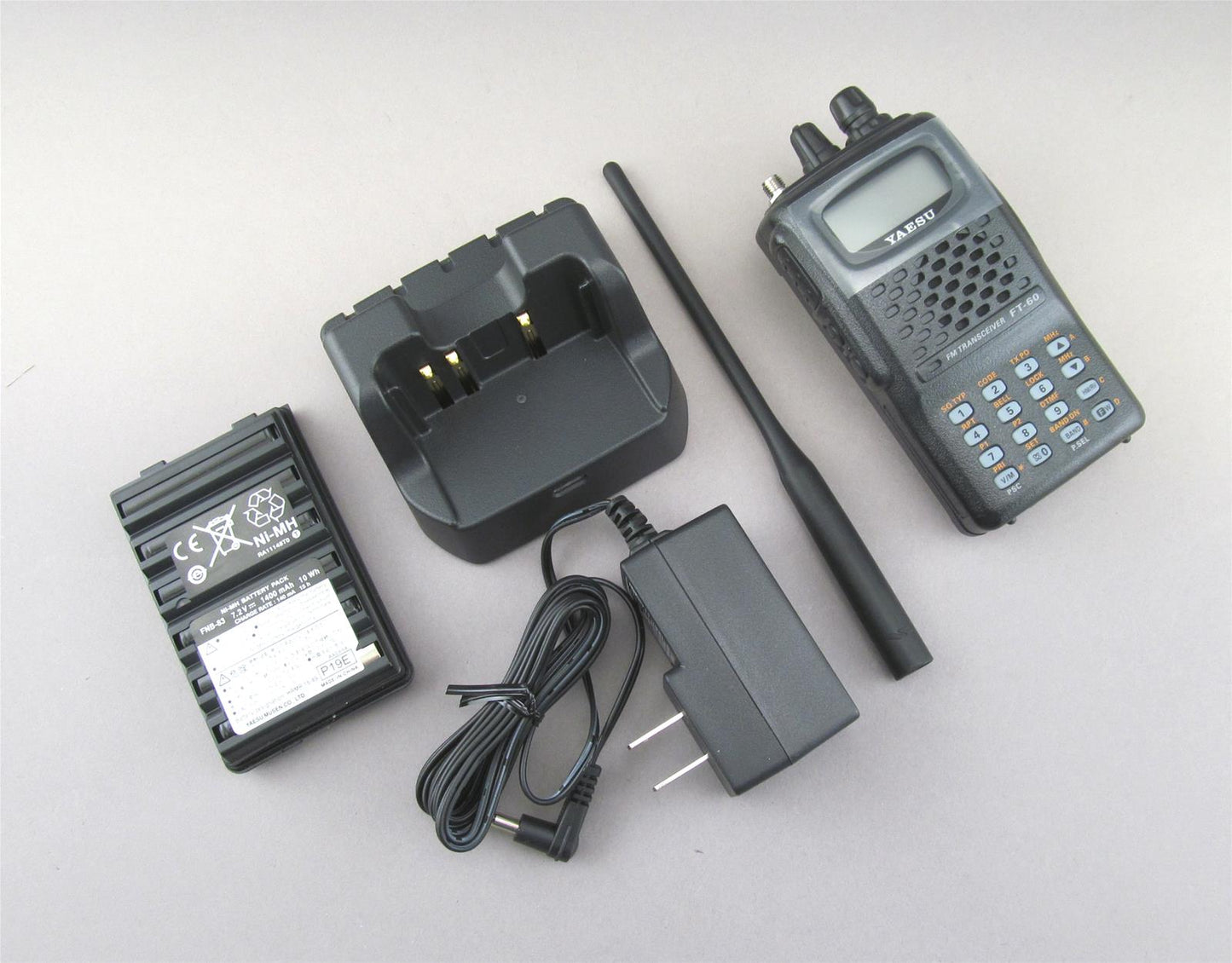Yaesu FT-60R VHF/UHF108-520 MHz/700-999,999MHz 1000CH 5W Radio portátil analogico dual band identificación automática de emergencia (EAI), CTCSS/DCS, EPCS Vertex Standad WIRES Precio +iva