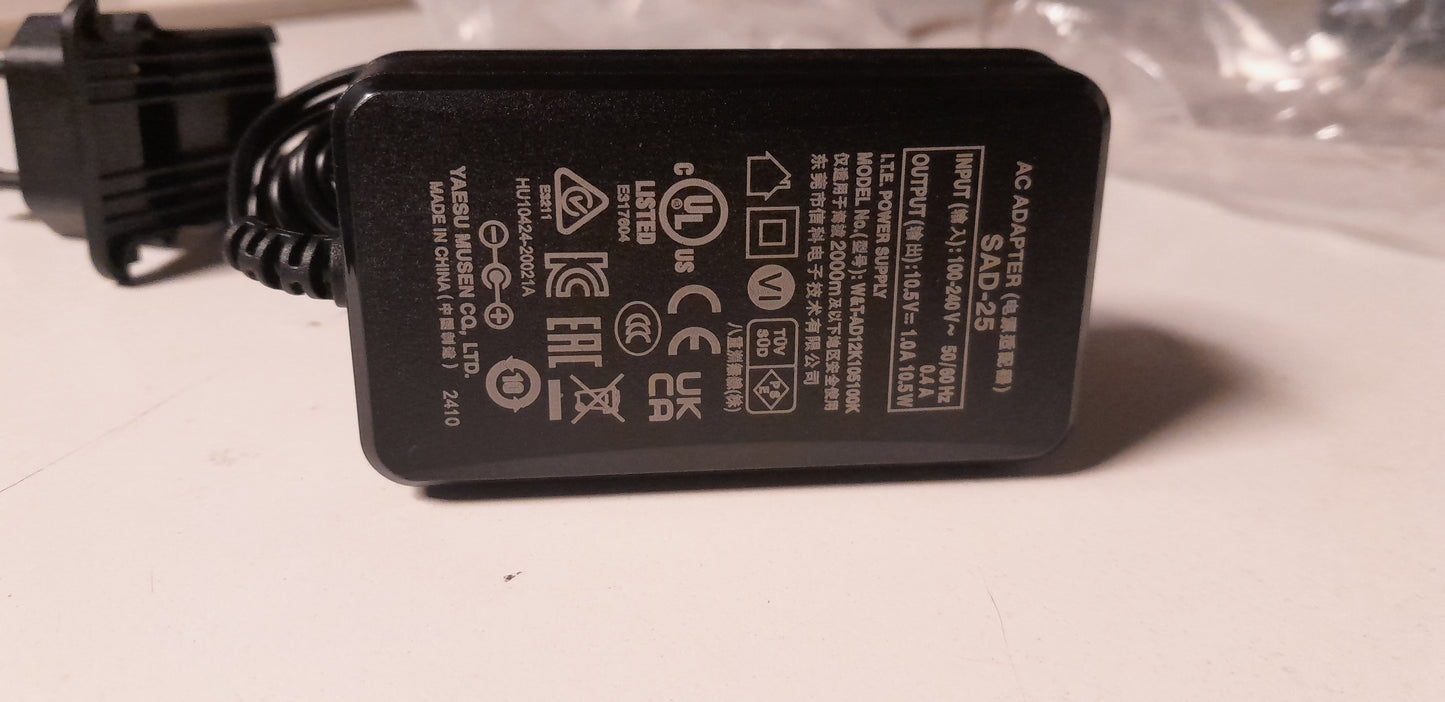 Yaesu SAD-26 Adaptador AC, transformador para cuna Yaesu FT-65R FT-4XR FTA-250L para SBH-22 Precio + iva