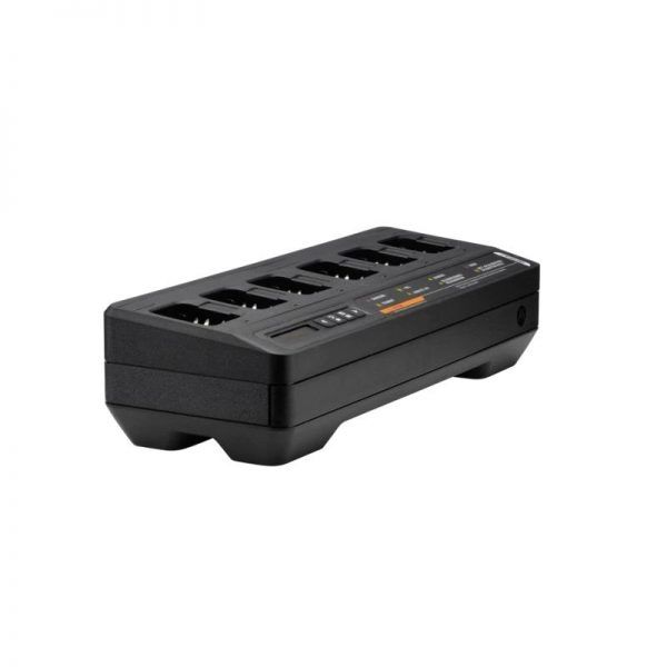 Motorola PMPN4289 Cargador múltiple IMPRES™ 240 volt (ex-WPLN4213, ex-WPLN4220) Cargador rápido de unidades múltiples IMPRES 2 con 1 pantalla, enchufe EURO para DGP APX R7 Precio + iva